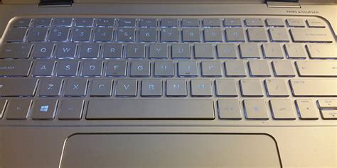 13 x 9. . Fullsize islandstyle ash silver keyboard with numeric keypad